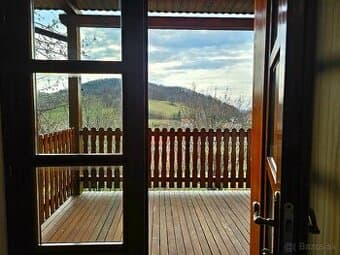 🌲 PRENÁJOM Útulná chata s panoramatickým výhľadom UHLISKÁ