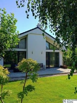 5-IZBOVÝ RODINNÝ DOM S PRACOVŇOU A SAUNOU – HURBANOVA VES, O