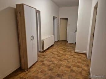 RODINNÝ DOM V PERFEKTNEJ LOKALITE ZLATE MORAVCE
