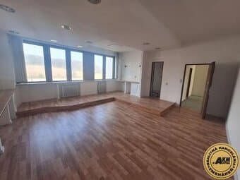 Priestor pre služby na prenájom,  36 m2, Tulska ul., Zvolen