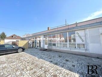 Obchodné - skladové priestory o výmere 210 m2.