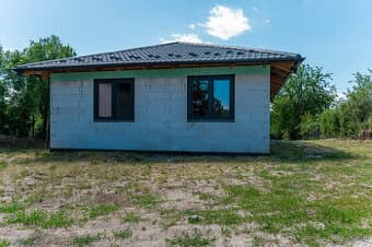 Na predaj 4 izbový rodinný dom, pozemok 463 m2- Bidovce