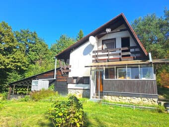 POPROČ - murovaná chata obkolesená prírodou