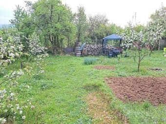 Zahradka na prenajom na Zapade-Stráže