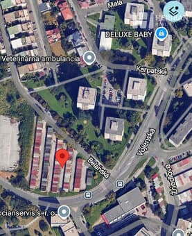 Na predaj murovaná garáž, Vojenská-Karpatská ul, Staré Mesto