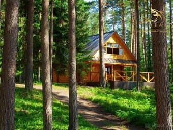 Rozprávkový pozemok obklopený lesom  - Duchonka