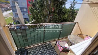 Slnečný 3-izbový byt s balkónom v Gemerskej Hôrke -NA PREDAJ