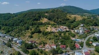Pozemok na výstavbu rodinného domu v Novej Bani
