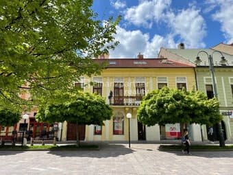 Na lukratívnom mieste klimatizovaný 2izb byt  (F770-112-ANM)