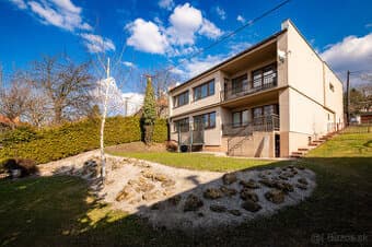 AB ESTATE / NA PREDAJ 5-IZBOVÝ ROD.DOM PRI PARKU KÚPEĽOV SLI