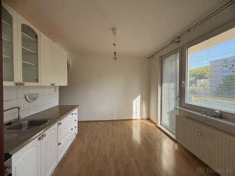 Na predaj väčší 2 izbový byt, Trenčianske Teplice, 57 m2