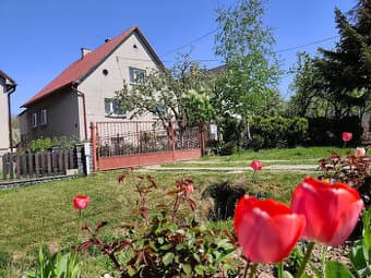 Rodinný dom 5+2 izbový, Bystričany, pozemok 1081 m2