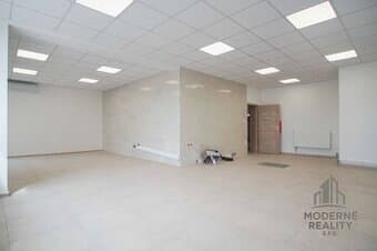 Na prenájom veľký 115m2 obchodný priestor s parkovaním, Palá
