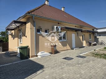 Ponúkame na predaj dom v centre Kolárova