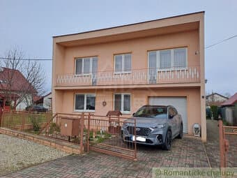 Priestranný 6-izbový rodinný dom s krbom a okrasnou záhrad