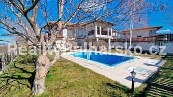 Luxusní dvoupodlažní dům 3+kk (146 m²) s výhledem na moře a