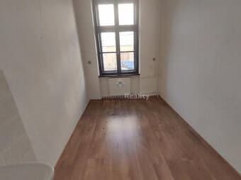 Na prenájom 10 m2 kancelária v centre mesta Nitra - Farská u