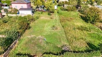Stavebný pozemok so stavebným povolením - Janíkovce - 729 m2