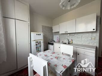 Na predaj 1-izbový byt s balkónom v meste Nové Zámky