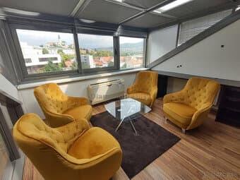 Na prenájom 4 izbový  luxusný byt v srdci Nitry