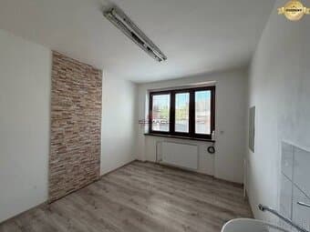 Prenájom priestorov, kancelárie 14m2 blízko centra Piešťan