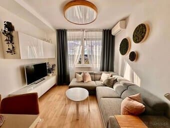 Na prenájom moderný 2-izbový byt s parkovaním – Bratislava,