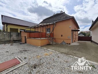 IBA U NÁS - Na predaj rodinný dom na hlavnom ťahu v meste Šu
