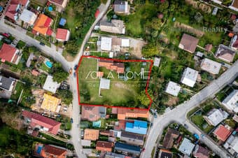 NA PREDAJ 2864m2 VEĽKÝ POZEMOK S RODINNÝM DOMOM | VSTUP Z DV