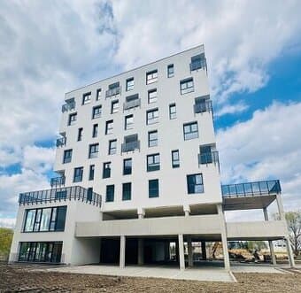 Na predaj 2-i byt s loggiou v novostavbe Square v Poprade