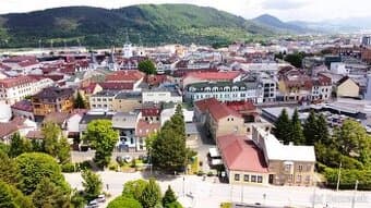 Komerčné priestory na prízemí v blízkosti Mariánskeho