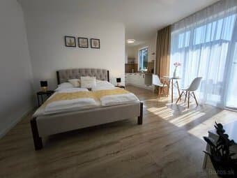 NA PRENÁJOM: 1 izbový exkluzívny byt /33m2,/
