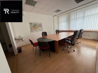 TRNAVA REALITY - prenájom kancelárie v centre Trnavy - Vajan