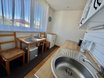 Na prenájom 2-izbový byt Poprad, ZÁPAD, zariadený, balkón