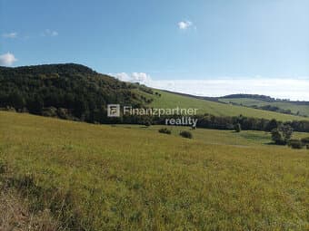 Pozemky veľkorysých rozmerov v Lipanoch pri Aquaparku. /F140