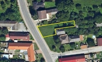 Stavebný pozemok so všetkými sieťami a projektom