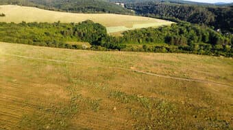 Na predaj investičný pozemok s výmerou 6 672 m² v obci Banka