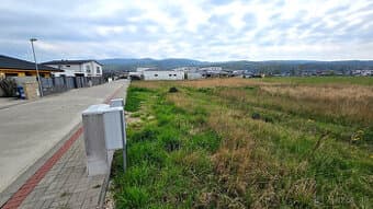 Stavebný pozemok v obci Banka pri Piešťanoch – 790 m²