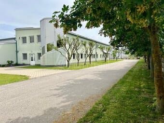 KVALITNÉ ZÁZEMIE PRE FIRMY - VÝROBNÝ PRIESTOR S KANCE…