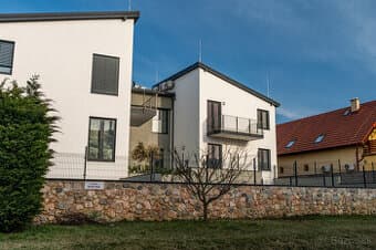 Na predaj 2 izb. byt  spolu 71 m2 v novostavbe Malá Ida, byt
