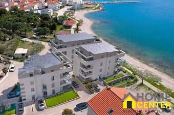 NA PREDAJ moderné byty / 41 m²/  v prvom rade od mora, ostro
