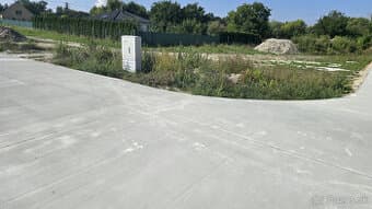 PREDAJ STAVEBNÝ POZEMOK 613 M² BOROVCE /VODA, ELEKTRINA, KAN