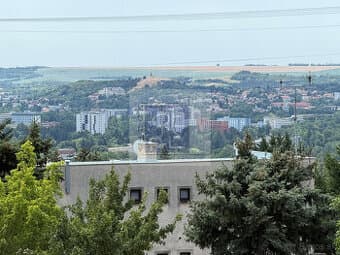 STAVEBNÝ POZEMOK NITRA - ZOBOR