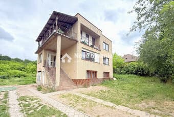 Predaj, rod. dom s rozsiahlym pozemkom-Lontov(N228-12-FRAD)