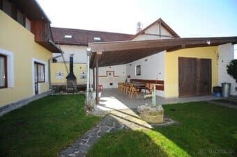Výnimočný 5 + izbový rodinný dom pri parku – Lučenec