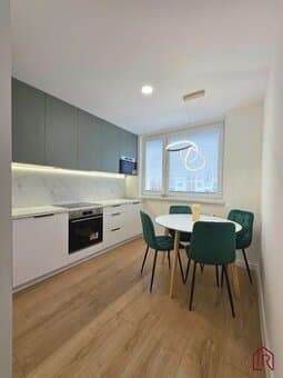 Rezervované, 4i, 79m2 + LO, Košice- KVP, Titogradská ulica