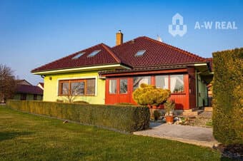 ☎️0918197701 Výnimočný, veľkometrážny 7-i rodinný dom s nádh