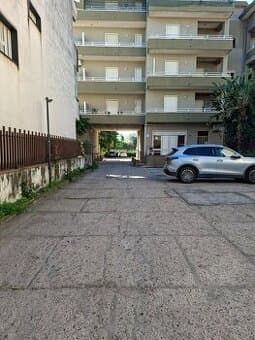 Sicilia - Calatabiano predaj bytu s park.miestom na Sicilií
