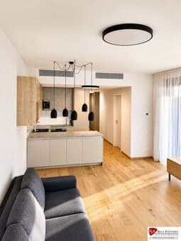 3- izbový byt na predaj,85m2,SKY PARK, Bratislava