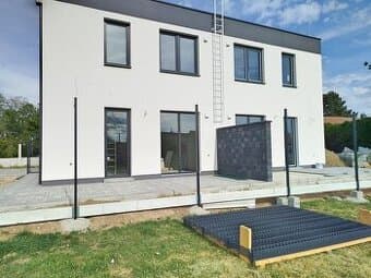 Novostavba, 5-izbový RD, UP 114 m2, pozemok 304 m2.