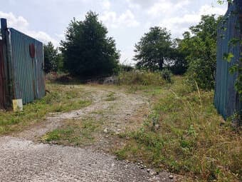 Komerčný stavebný pozemok 2 500 m2 - Trenčianske Bohuslavice